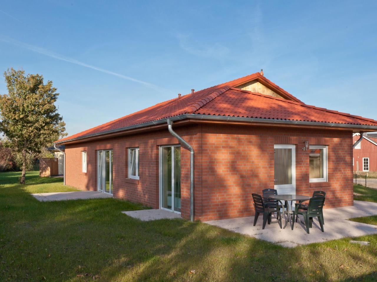 Peaceful Apartment In Zierow With Terrace Buitenkant foto